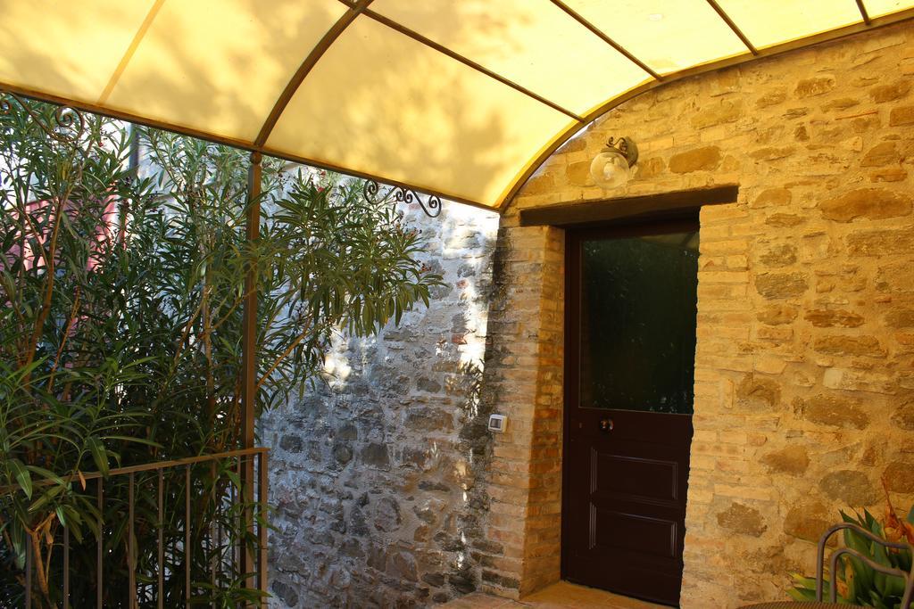 Vila Societa Agricola F.Lli Angelucci Cannara Exteriér fotografie