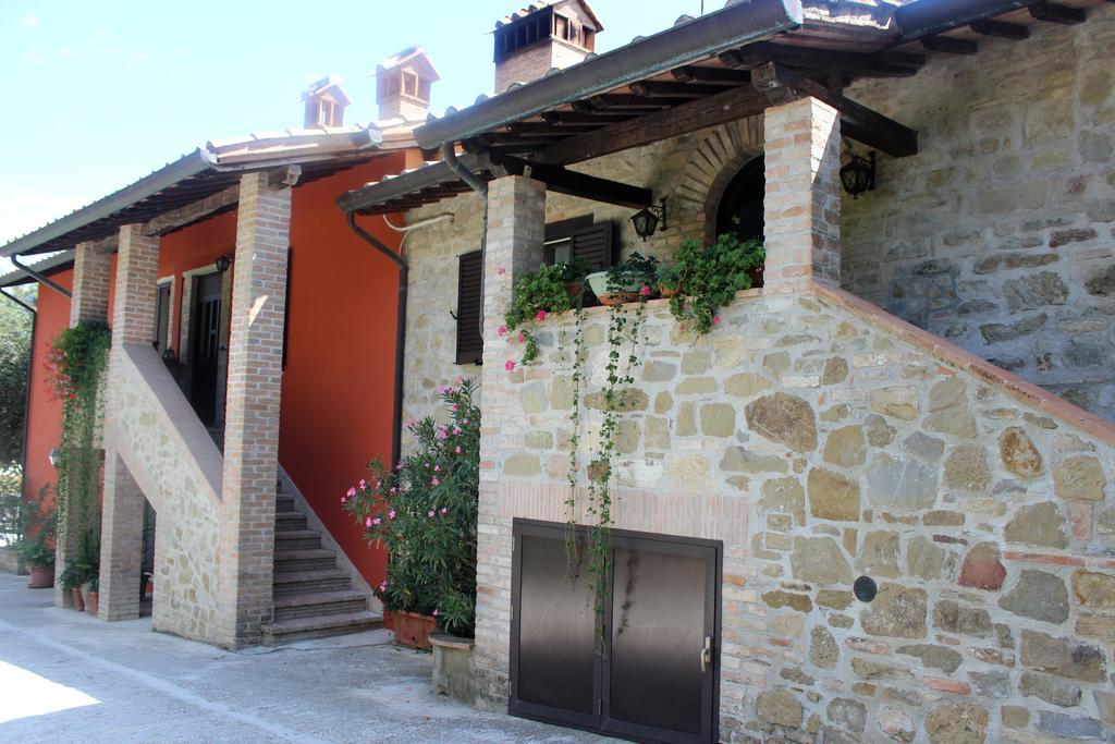 Vila Societa Agricola F.Lli Angelucci Cannara Exteriér fotografie