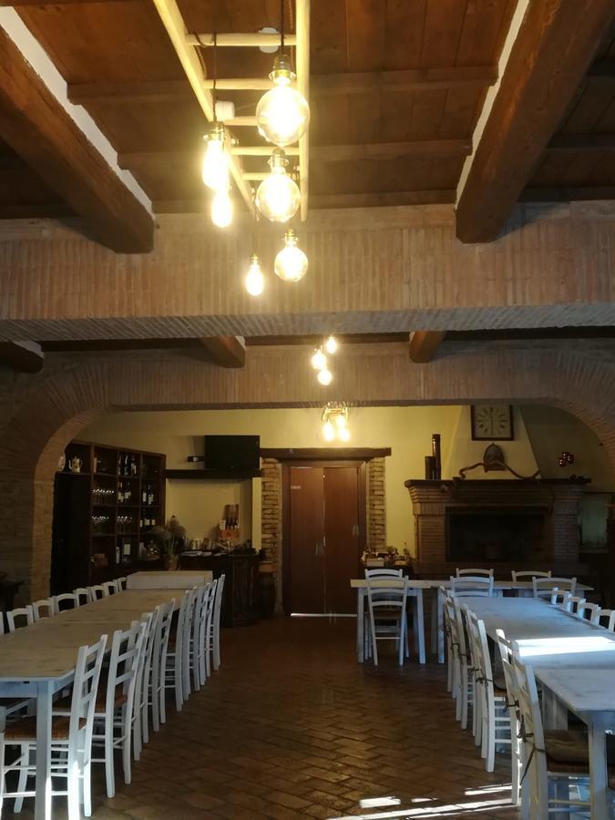 Vila Societa Agricola F.Lli Angelucci Cannara Exteriér fotografie