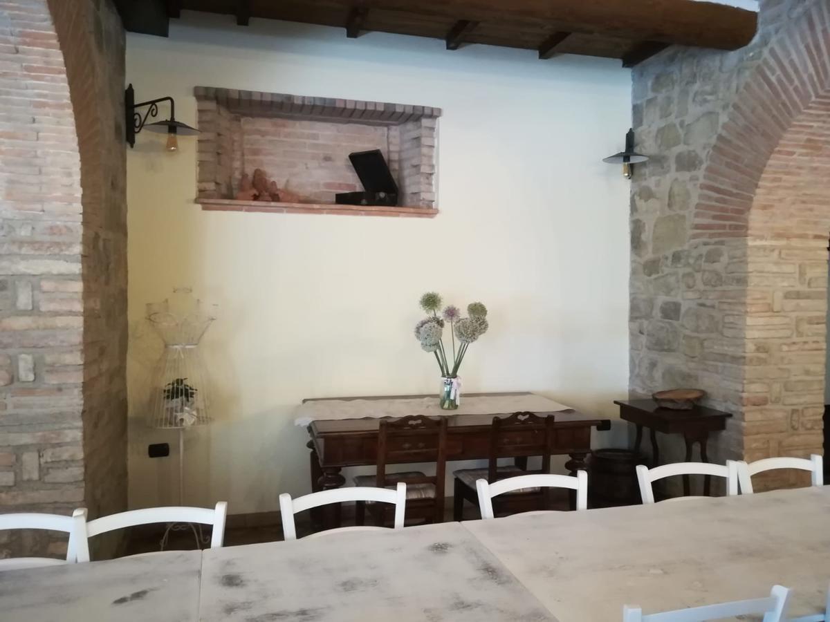 Vila Societa Agricola F.Lli Angelucci Cannara Exteriér fotografie