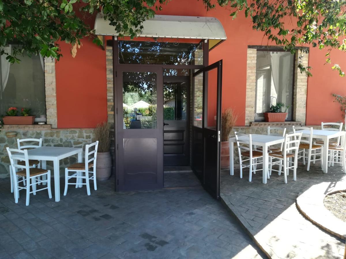 Vila Societa Agricola F.Lli Angelucci Cannara Exteriér fotografie