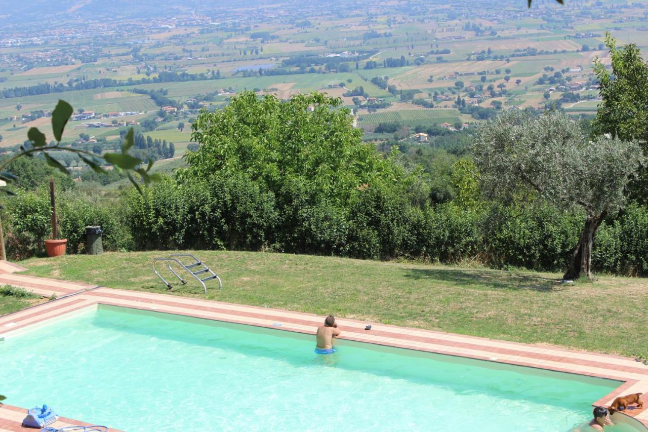 Vila Societa Agricola F.Lli Angelucci Cannara Exteriér fotografie